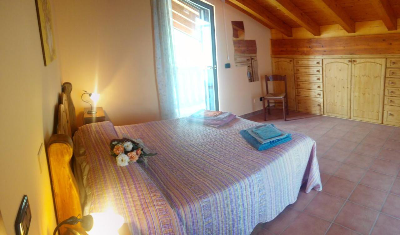 Villa I Colori Del Sole Zafferana Etnea Habitación foto