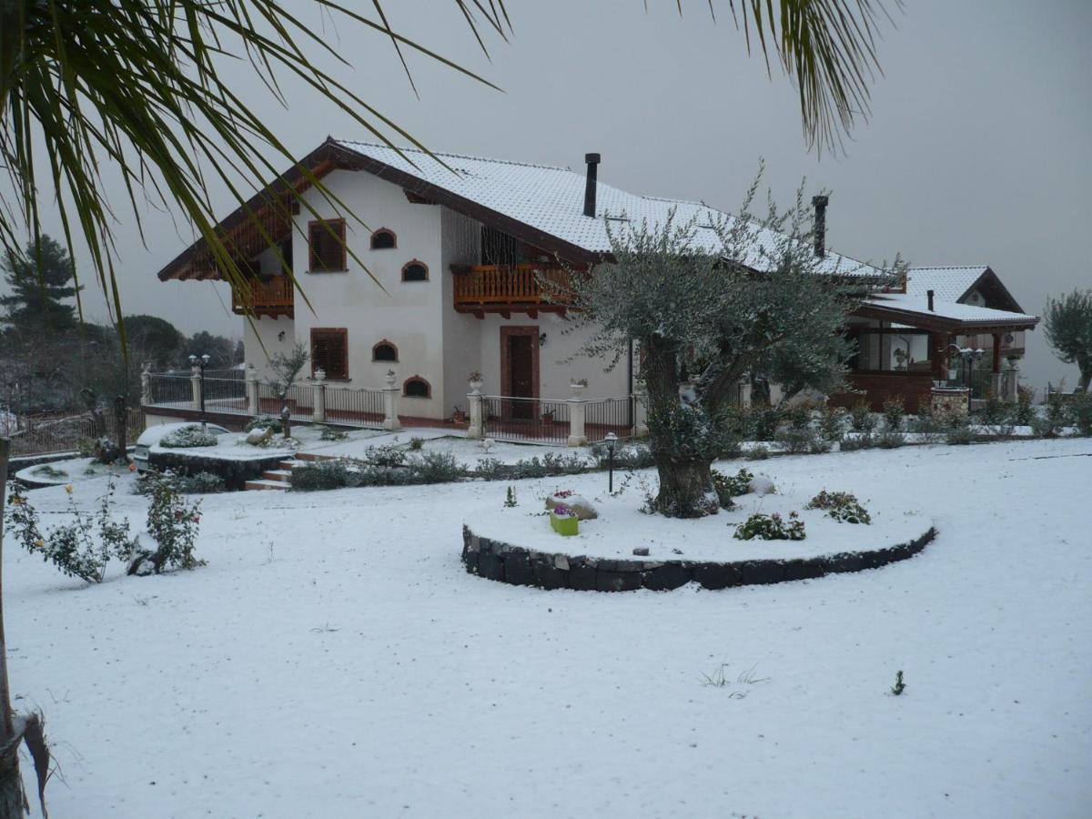 Villa I Colori Del Sole Zafferana Etnea Exterior foto